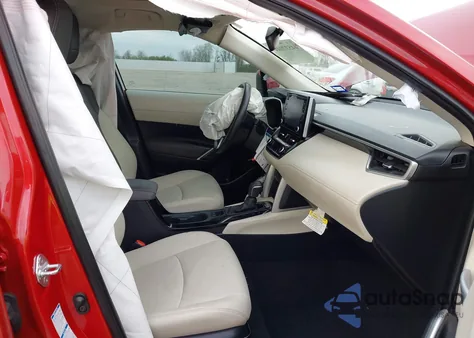 2022 Toyota Corolla Cross Xle from USA, damaged, VIN 7MUDAABG5NV035903